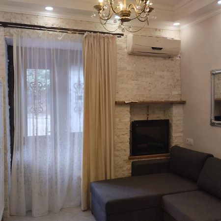 Room In Sololaki Tbilisi Exterior foto